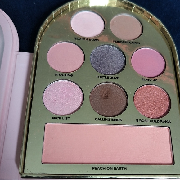 NEW Too Faced Let It Snow Globes palettes (2 of 3 from set), lightly swatched - Picture 3 of 4